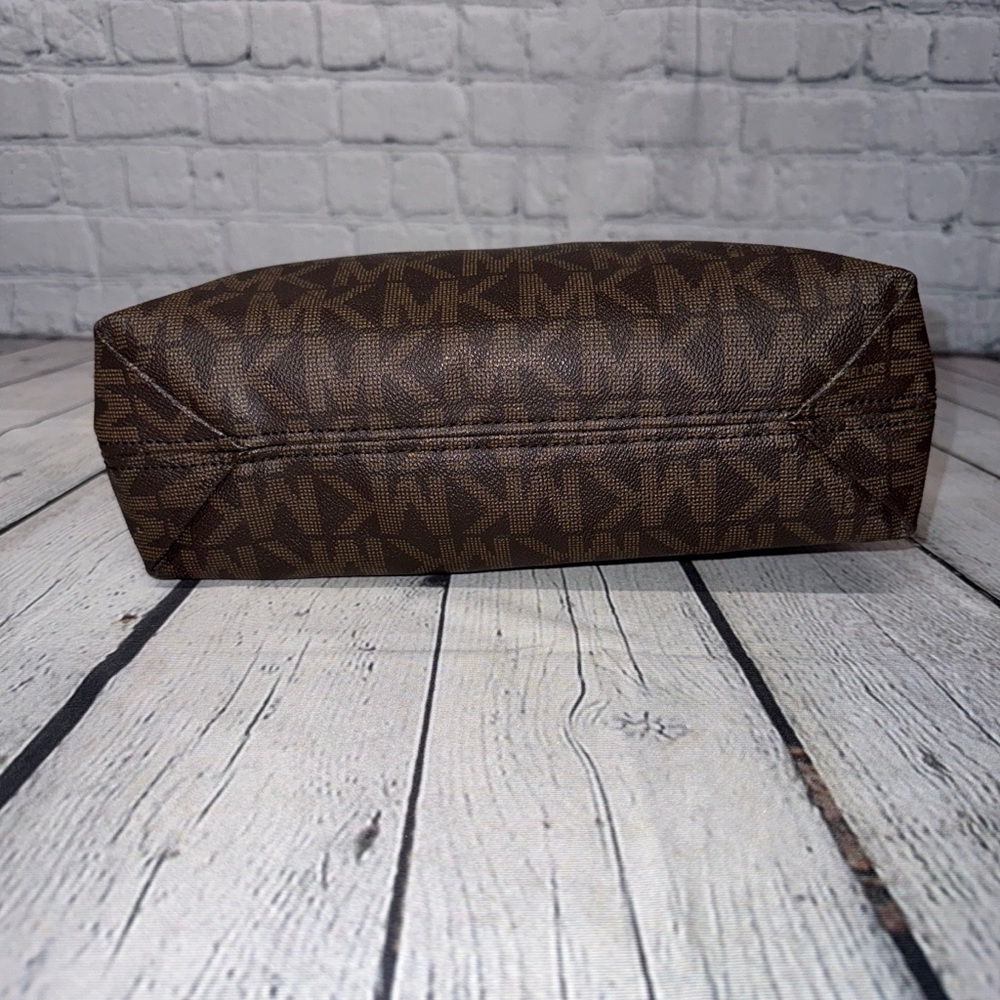 Michael Kors Aubrey Satchel - Picture 6 of 9
